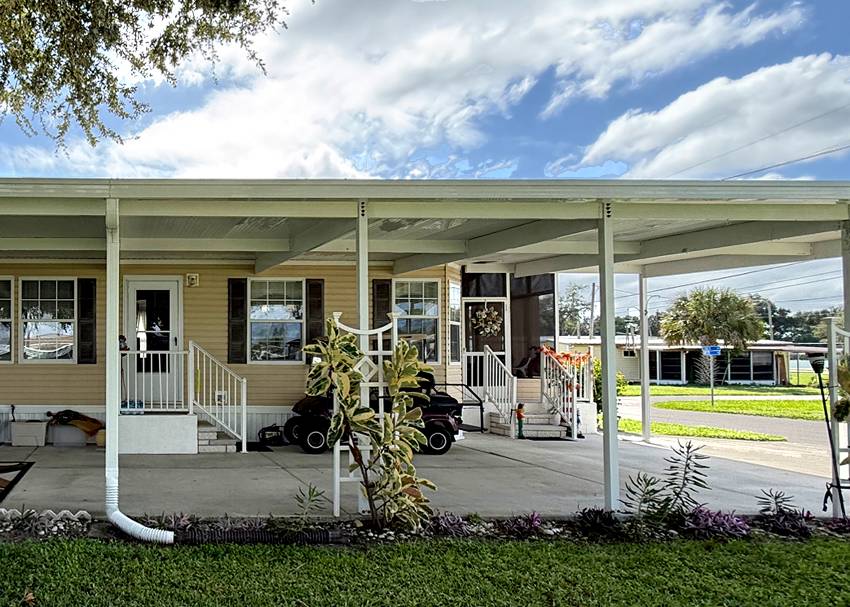 17 West Road a Palmetto, FL Mobile or Manufactured Home for Sale